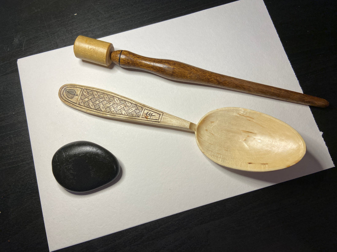 Kolrosing Tutorial: How to Draw a Basket Weave and Kolrose the Design on a Wooden Spoon